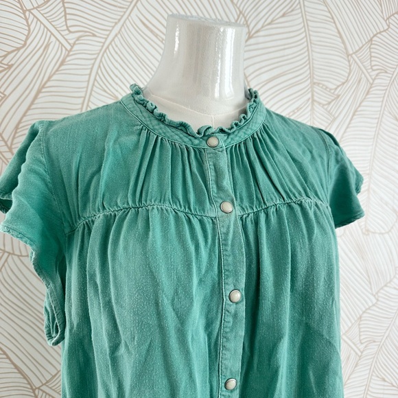 Green Ruffled Button-Up Top - Picture 2 of 5